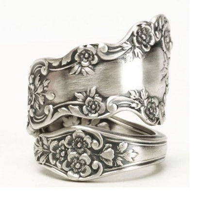 Women's Engagement Ring Hand Jewelry